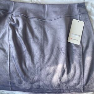 lululemon Scuba HR Mini Skirt Velvet lavender/purple size xl NWT